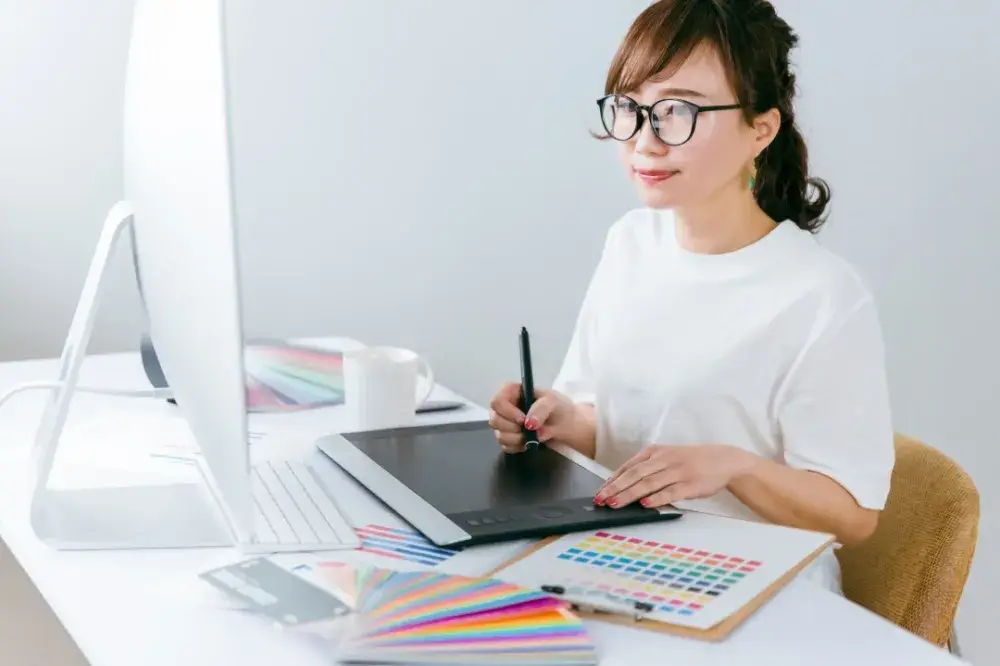 ゲームイラストレーターを目指すならキャラ転で求人を探そう