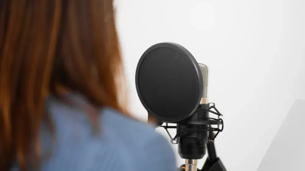 声を使った仕事は「キャラ転」で探してみよう