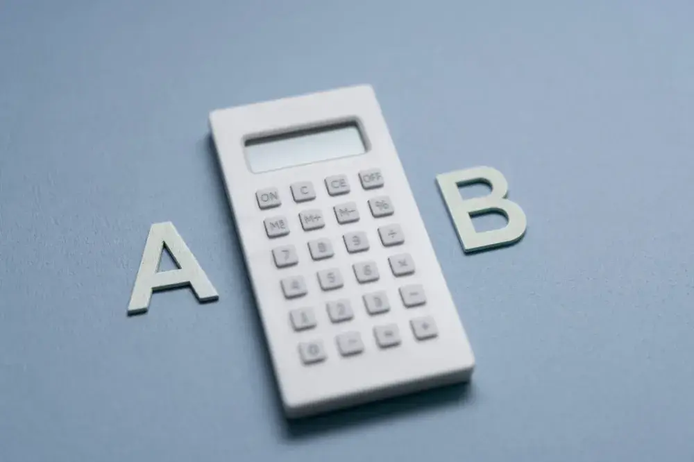 どっちが稼げる？年収相場と市場価値の違い