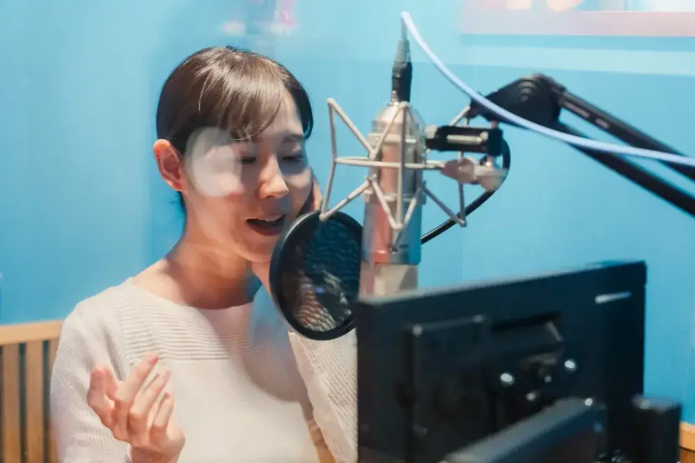 声優になるのが難しいといわれる理由や夢を諦めないためのキャリア戦略