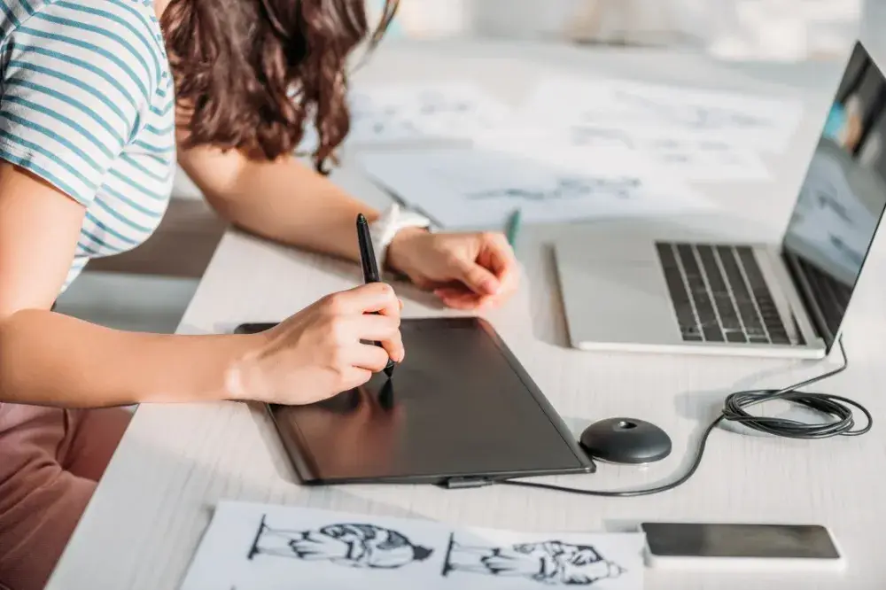 イラストレーターに転職したいなら「キャラ転」がおすすめ