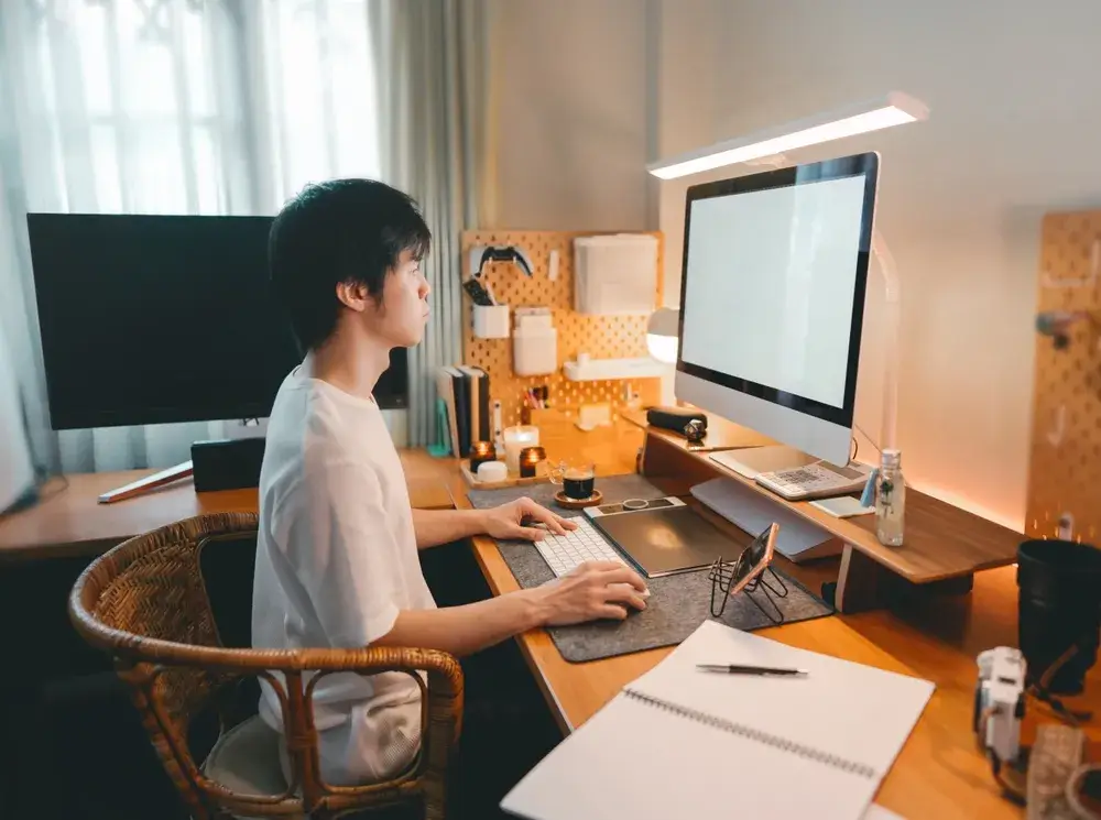Webtoonの在宅ワークを解説！未経験・完全在宅OKの着彩など