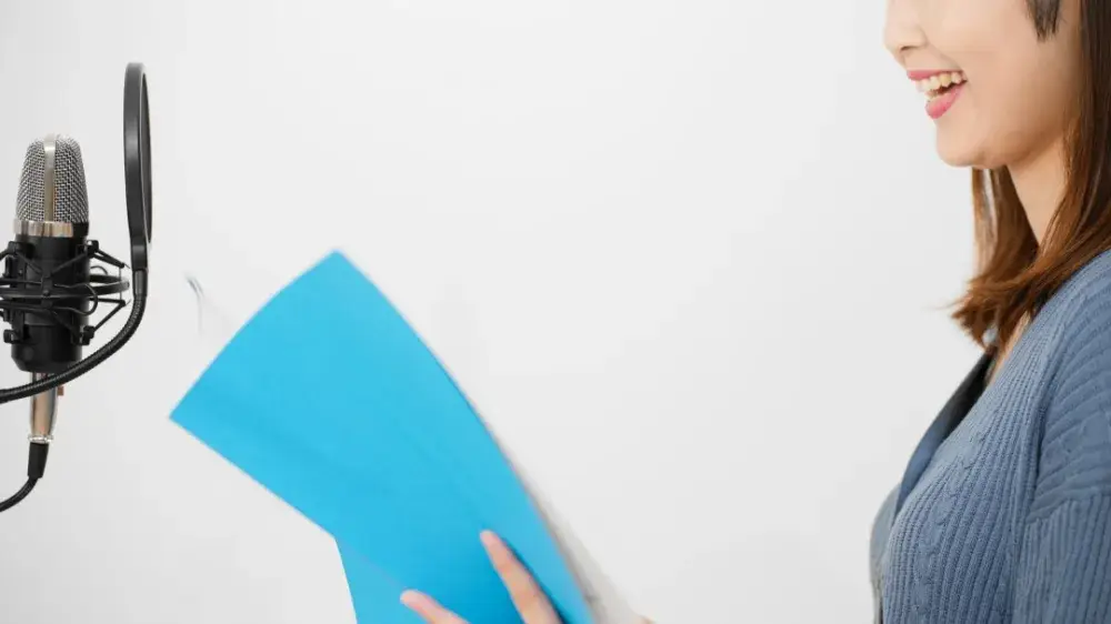 副業として取り組める声優の仕事